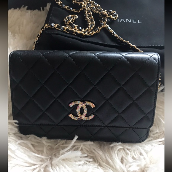 Gorgeous Chanel Lambskin Quilted WOC with Gold Chain & Multicolored Crystal CC - Picture 2 of 8